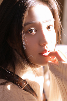 25岁女高中生